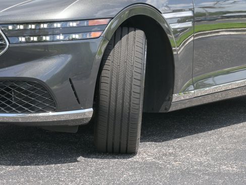 Used 2023 Genesis G90 3.5T AWD/4WD image 43