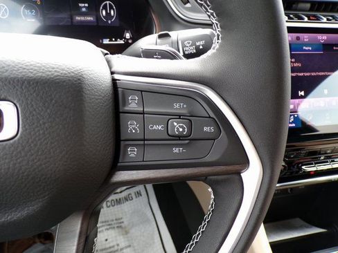 New 2025 Jeep Grand Cherokee L Limited w/ Black Appearance Package image 24