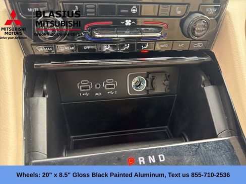 Used 2023 Jeep Grand Cherokee L Limited w/ Black Appearance Package AWD/4WD image 29