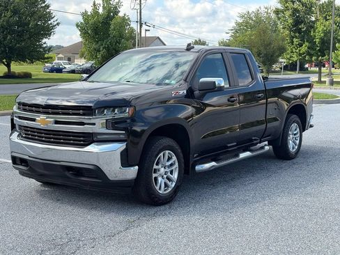 Used 2020 Chevrolet Silverado 1500 LT w/ All-Star Edition AWD/4WD image 3