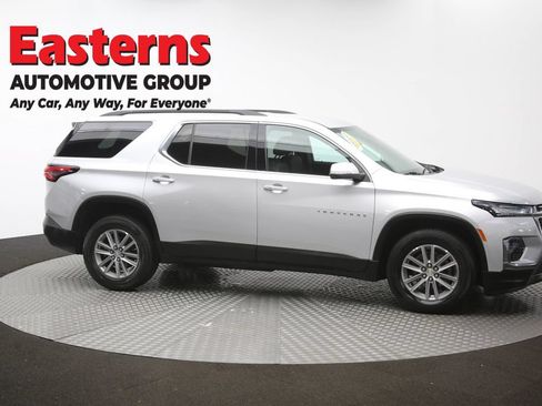 Used 2022 Chevrolet Traverse LT FWD image 47