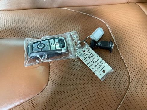 Used 2020 Ford Fusion Titanium FWD image 35