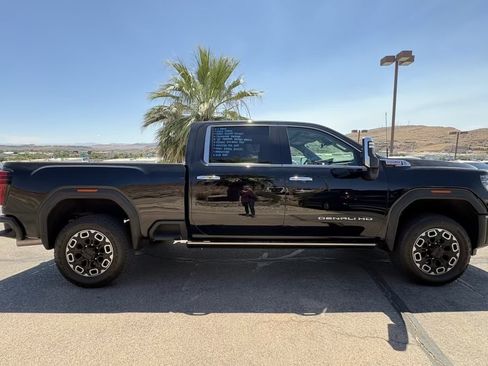 Used 2024 GMC Sierra 3500 Denali w/ Denali Reserve Package AWD/4WD image 6