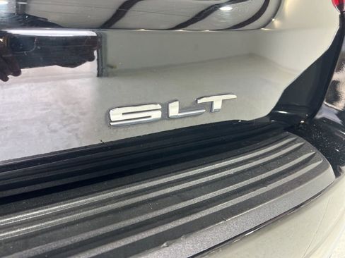 Used 2023 GMC Yukon SLT image 28