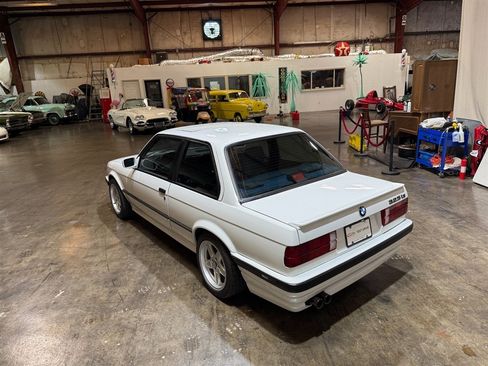 Used 1987 BMW 325is Coupe RWD image 19