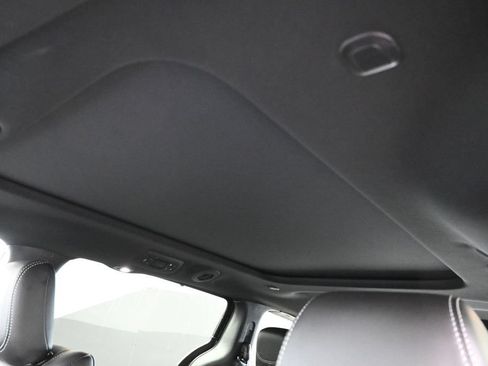 New 2027 Chrysler Pacifica Select FWD image 15