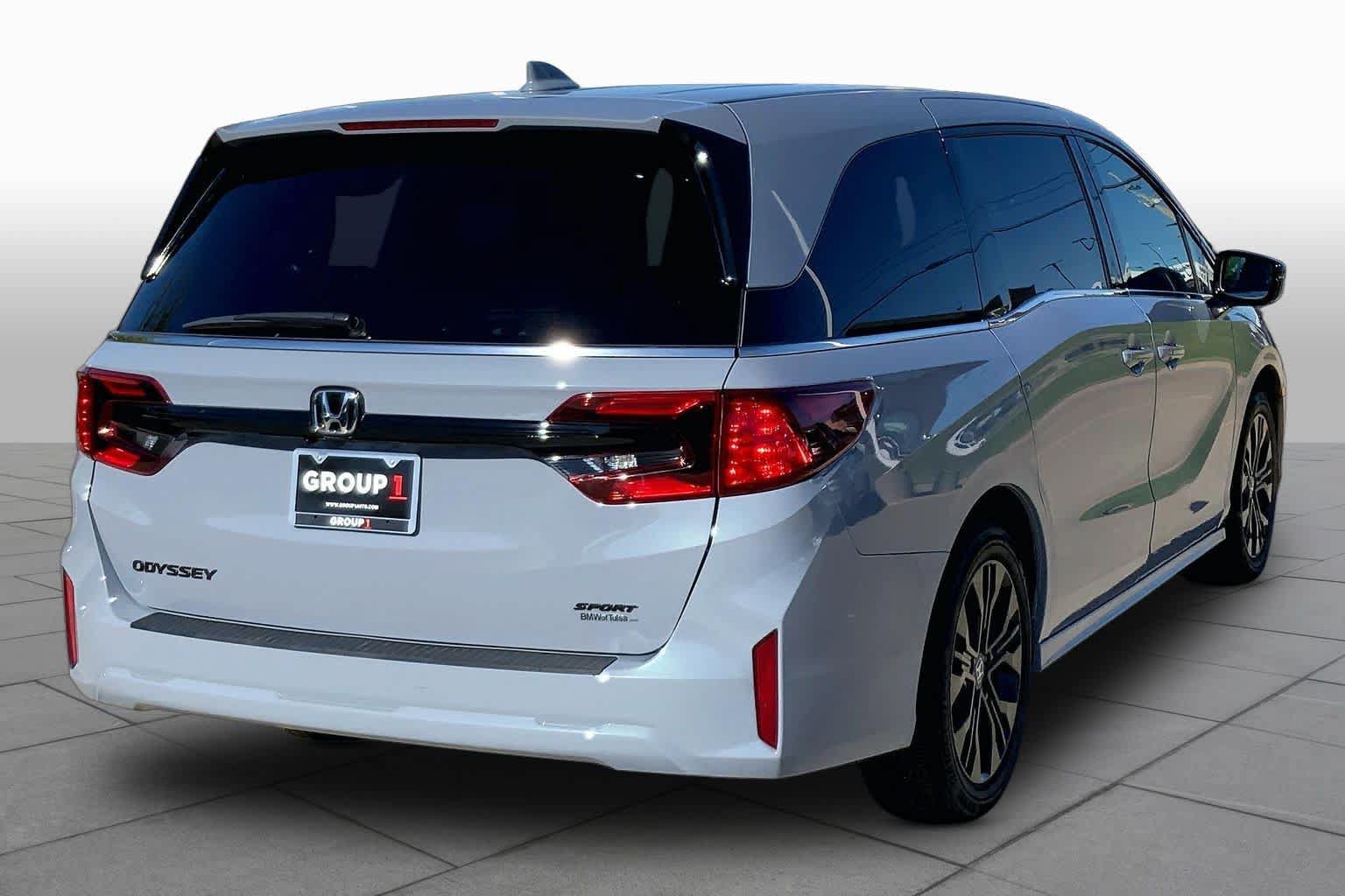 Used 2026 Honda Odyssey Sport-L image 12