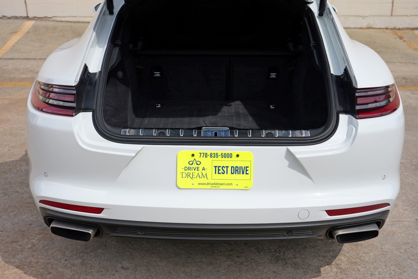 Used 2018 Porsche Panamera image 10