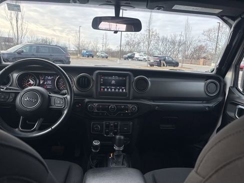 Used 2022 Jeep Gladiator Sport image 51