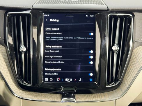 Used 2023 Volvo XC60 B5 Ultimate w/ Protection Package Premier image 27