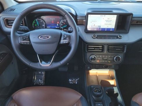 Certified 2024 Ford Maverick Lariat image 9