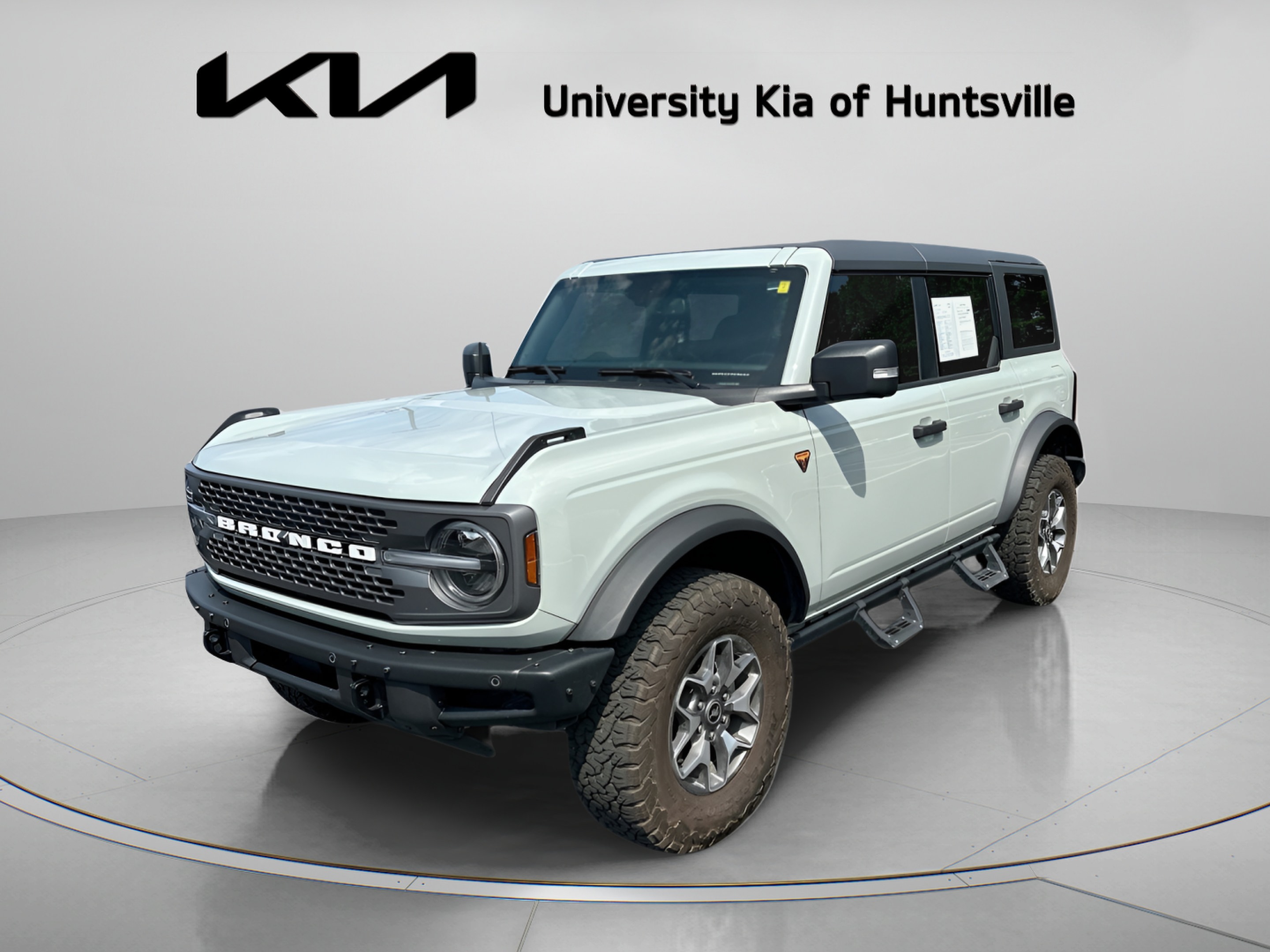 Used 2024 Ford Bronco Badlands AWD/4WD image 4