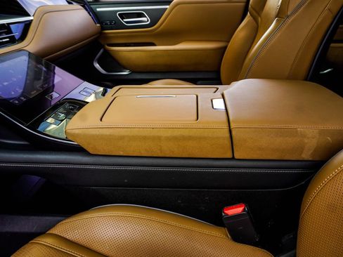 Certified 2025 INFINITI QX80 Sensory AWD/4WD image 18