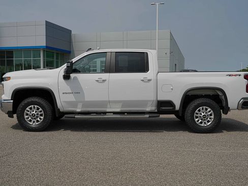 Used 2025 Chevrolet Silverado 2500 LT w/ Convenience Package AWD/4WD image 10