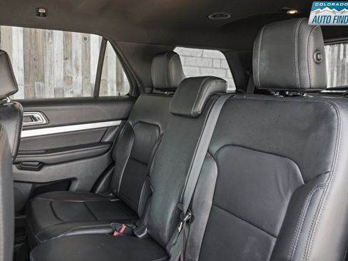 Used 2016 Ford Explorer XLT w/ Equipment Group 202A AWD/4WD image 26