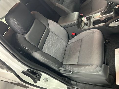 Used 2025 Nissan Frontier SV RWD image 23