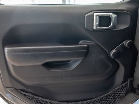 Used 2023 Jeep Wrangler Unlimited Sport AWD/4WD image 8
