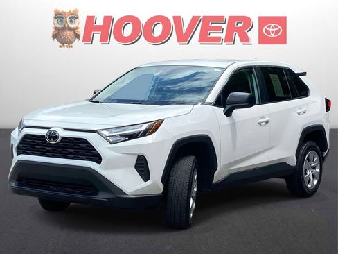 Used 2024 Toyota RAV4 LE FWD image 6