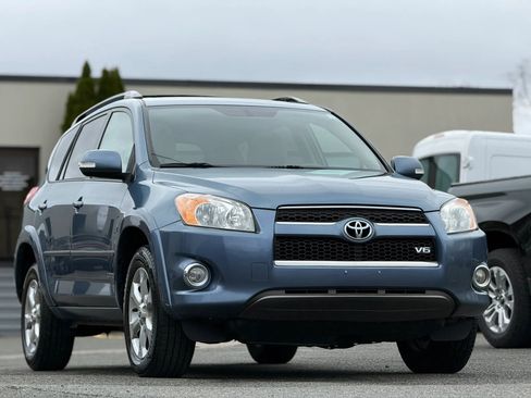 Used 2010 Toyota RAV4 Limited FWD image 2