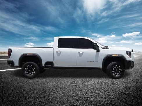 Used 2024 GMC Sierra 2500 AT4X AWD/4WD image 25