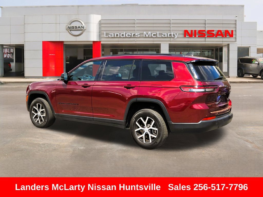 Used 2024 Jeep Grand Cherokee L Limited w/ Black Appearance Package AWD/4WD image 6