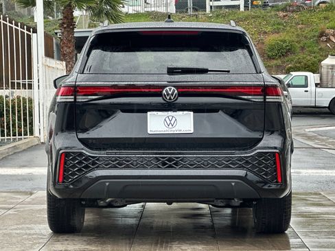New 2026 Volkswagen Tiguan SE R-Line FWD image 6