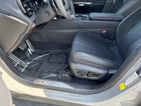 Used 2025 Lexus RX 500h F Sport AWD/4WD image 19