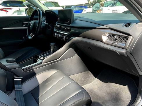 Certified 2025 Acura Integra image 18