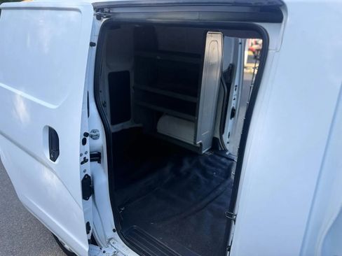 Used 2017 Nissan NV200 SV FWD image 21