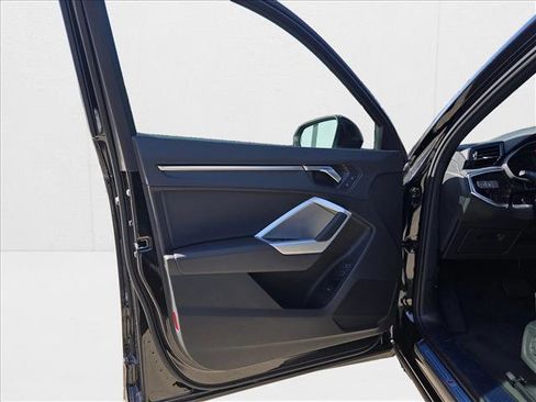 New 2025 Audi Q3 2.0T Premium image 13