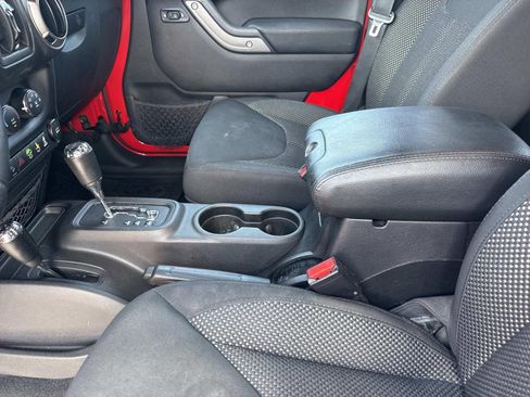 Used 2016 Jeep Wrangler Unlimited Sport AWD/4WD image 18