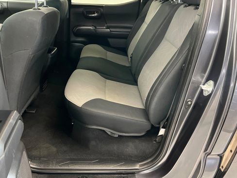 Used 2023 Toyota Tacoma TRD Off-Road image 23