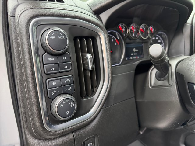 Used 2020 Chevrolet Silverado 1500 LT Trail Boss AWD/4WD image 27