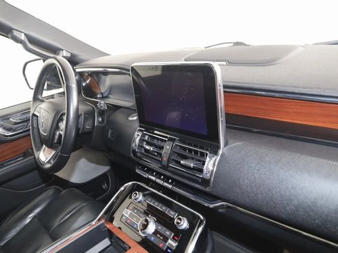 Used 2021 Lincoln Navigator Reserve w/ Luxury Package image 47