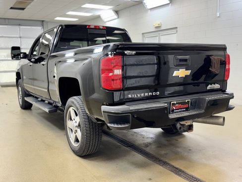 Used 2019 Chevrolet Silverado 2500 High Country w/ Duramax Plus Package image 8