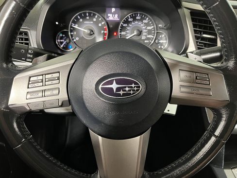 Used 2011 Subaru Legacy 2.5i Premium image 13