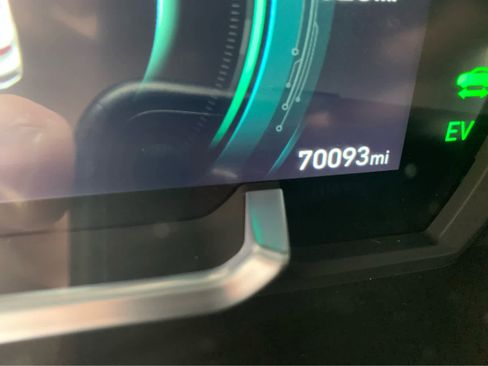 Used 2021 Hyundai Ioniq SEL FWD image 16