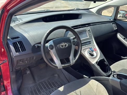 Used 2014 Toyota Prius Two FWD image 13