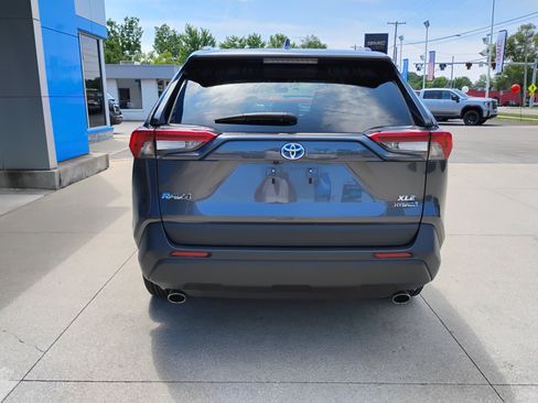 Used 2024 Toyota RAV4 XLE AWD/4WD image 15