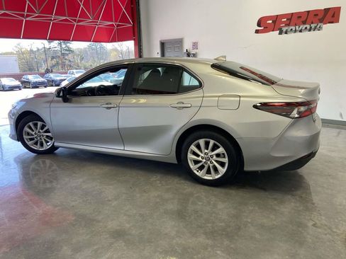 Used 2024 Toyota Camry LE image 6