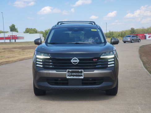 Used 2025 Nissan Kicks SR FWD image 6