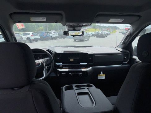New 2025 GMC Sierra 1500 SLE w/ Preferred Package image 35