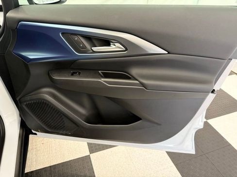 New 2026 Chevrolet Equinox EV LT image 22