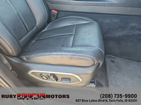 Used 2022 Jeep Wagoneer Series III w/ Premium Group I AWD/4WD image 45