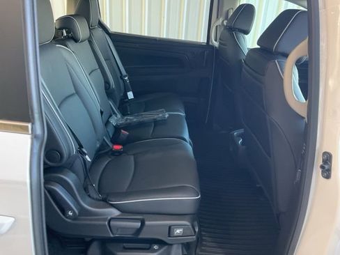 New 2026 Honda Odyssey Touring image 27