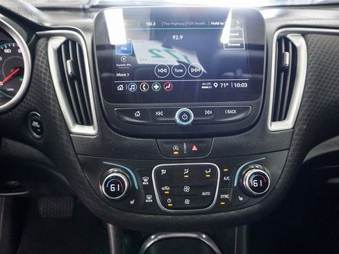 Used 2025 Chevrolet Malibu LT image 17