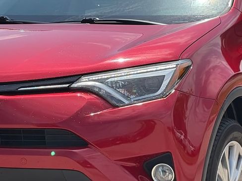 Used 2017 Toyota RAV4 Limited AWD/4WD image 4