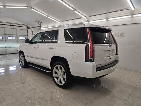 Used 2020 Cadillac Escalade Luxury AWD/4WD image 5