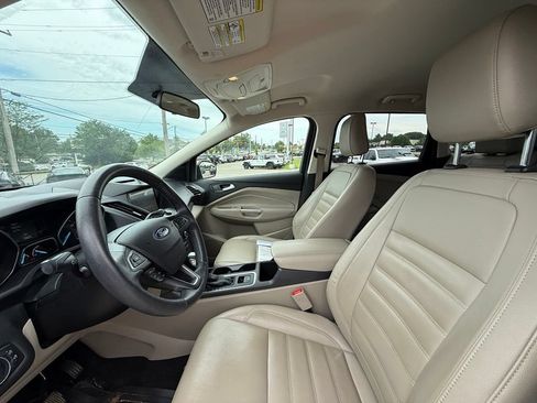 Used 2018 Ford Escape SEL FWD image 12