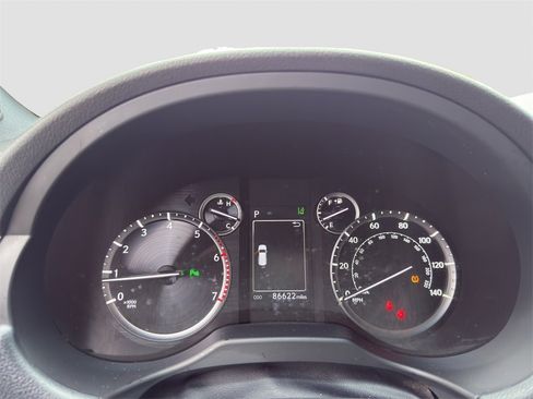 Used 2023 Lexus GX 460 Premium w/ Accessory Package image 9